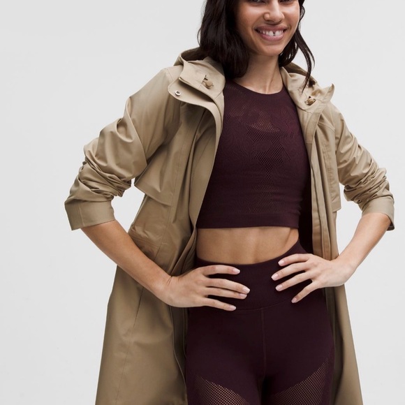 Lululemon - Rain Rebel Jacket in sheer oak - Picture 3 of 6